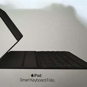 iPad, smart, keyboard, folio, brand new, never been used block